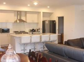 Bay Holiday House，位于Coronet Bay的酒店