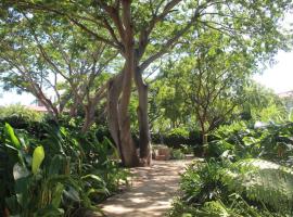 Villa Gardens, Beach Front (Santuarios de la bahia，位于新巴利亚塔的度假屋