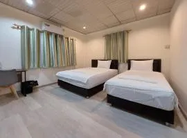 Chaiwat Hostel