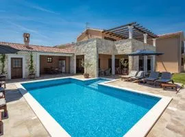 Villa Cirka in Central Istria for 14 persons with Pool Heating & pool table