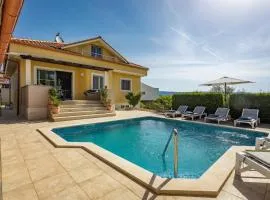 Villa Krase kids friendly for 10 persons in Rakalj with sauna - fitness & playground