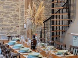 GITE **** LE GEVOT- 10 à 14 personnes，位于Orchamps的酒店