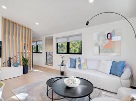 Dazzling Modern Home Close to Downtown Palo Alto and Stanford，位于门洛帕克的公寓