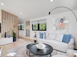 Dazzling Modern Home Close to Downtown Palo Alto and Stanford