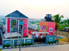 Remzy Hotel & Suites, Olomore，位于Aro的酒店