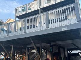 Endless Summer Beach House，位于默特尔比奇的酒店