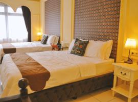 The Swarna Hotel Bayah Lebak，位于Muaramadur的酒店