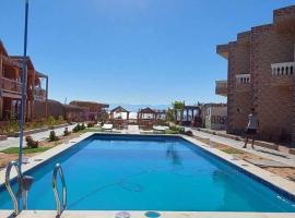 Green Beach Camp & Hotel，位于Nuweiba的酒店