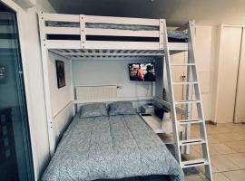 Appartement Lahcen，位于Thorigny-sur-Marne的旅馆