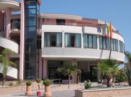 Tea Palace Hotel，位于阿奎多尔奇的酒店