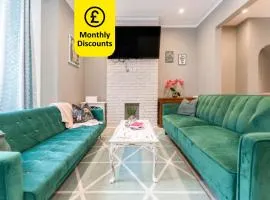 Spacious and Luxurious 6BR House in Buckingham St