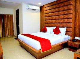 Pineberry Hotels - Near Golden Temple，位于阿姆利则的酒店