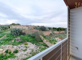 Beautiful 3-bed home with Greenery Views in Mgarr by 360 Estates，位于Mġarr的酒店