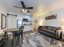 Delightful Studio w/Kitchenette #111 at Donner Lake Village
