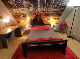 bel appartement 50 m2 aux portes de STRASBOURG de 1 à 5 personnes chez particuliers avec 2 sdb coin cuisine-repas et kitchinette Prix négociable pour 1 personne，位于旺登海姆的酒店