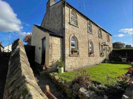 Lancaster 1 bed Cottage Apartment- M6 - Lancs Uni，位于兰卡斯特的带停车场的酒店