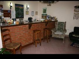 Portal de las sierras hotel，位于拉法尔达的酒店