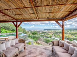 Villa Teranga avec vue panoramique sur la baie de Tamarin，位于塔马兰的酒店