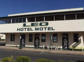 Leo Hotel Motel，位于Clermont的酒店