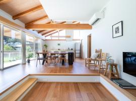 【海から近く】敷地内無料駐車場5台分完備！BBQ設備貸出あり3,500円！快適空間！【COQAEL】，位于Oda的高尔夫酒店