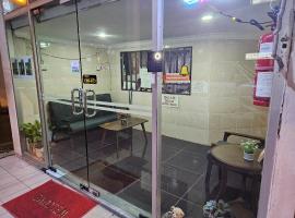 Hoover Room For Rent，位于古晋的酒店