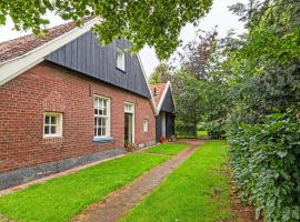 Cozy Apartment in Enschede near Forest，位于恩斯赫德的度假短租房