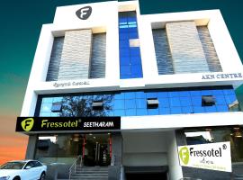 Fressotel Seetharam，位于哥印拜陀哥印拜陀（皮拉门杜）机场 - CJB附近的酒店