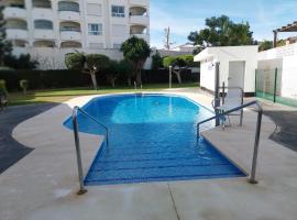 Chalet en Málaga, Torremolinos, cerca de la playa，位于马拉加的酒店