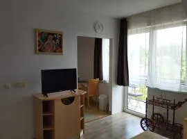 NYUGALOM APARTMAN