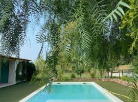 Emplacement idéal dans le Var !，位于屈埃尔的酒店