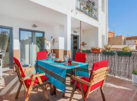 Amazing Apartment In Lorca With Kitchenette，位于洛尔卡的酒店