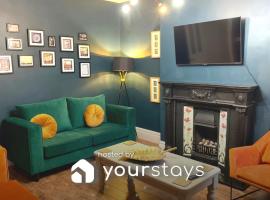 Stamer House by YourStays, Stylish quirky house, with 4 double bedrooms, BOOK NOW!，位于特伦特河畔斯托克斯托克市政厅附近的酒店