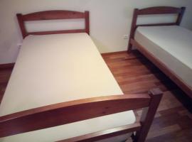 Costa Lodges Funchal, Santa Cruz, private room，位于圣克鲁斯的酒店