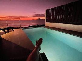 Tahiti Moeatama : Villa NUI avec piscine privée，位于帕皮提的酒店