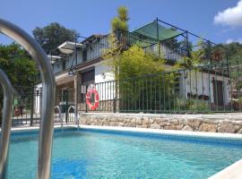 Aloja entero El Mirador de Acebo 4 estrellas piscina Sauna Spa，位于阿塞沃的酒店