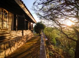 Cabaña de troncos en Nono, Córdoba，位于诺诺的酒店