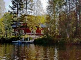 Paritalokolmio joen rannalla，位于Haapavesi的酒店