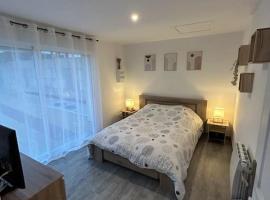 Au Petit Faubourg，位于鲁瓦的酒店