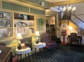 Lamies Inn & The Old Salt Tavern
