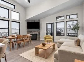 New East Deer Valley, 1min, B3301, brand new, 3br Luxury condo, New Deer Valley 1 min, Park City 10 min