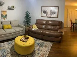 *3 blocks from AT&T Stadium* 2 bedroom-sleeps 6