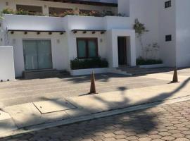 Nice house for rent，位于伊斯塔帕的酒店