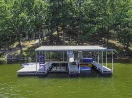 6bedrooms, ramp boat dock slips water toys, nice cove area