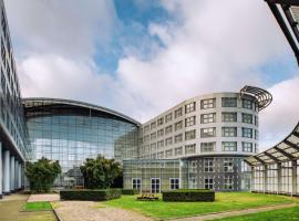 The Atrium Hotel & Conference Centre Paris CDG Airport, by Penta，位于鲁瓦西昂法兰西埃罗维勒购物中心附近的酒店