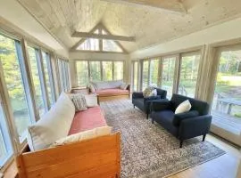 Quiet Family Friendly Home w/ Backyard [Owls Nest]