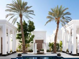 Raffles Al Areen Palace Bahrain，位于麦纳麦失乐园迪尔蒙水上乐园附近的酒店