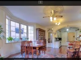 A classical room in Northbridge with ceiling fan but no air conditioning