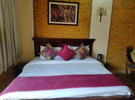 Kesaria Tiger Huts，位于Khilchipur的酒店