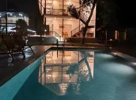 Lhasa Ayurveda and Wellness Resort - A BluSalzz Collection, Kochi, Kerala，位于科钦科钦国际机场 - COK附近的酒店