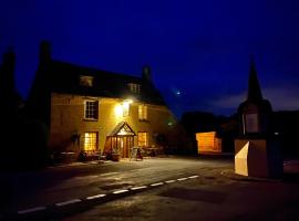 Royal Oak Ramsden，位于Ramsden的豪华型酒店